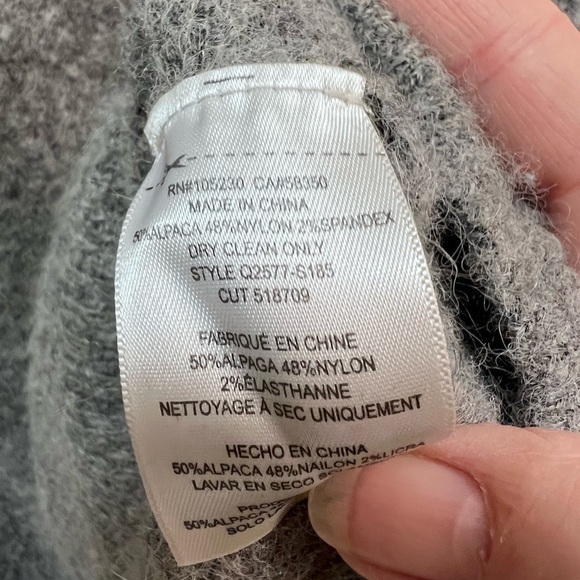 Equipment Femme Alpaca Blend Turtleneck Sweater SZ XS - Picture 5 of 5